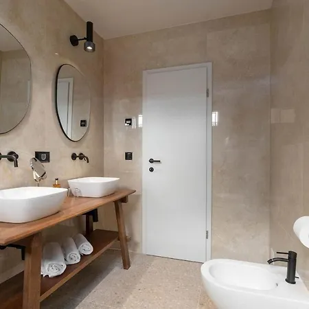Cozy In With Outdoor Swimming Pool Ferienhaus